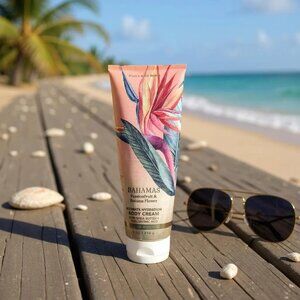 BAHAMAS Pssionfruit & Banana Flowers body cream from Bath & Body works